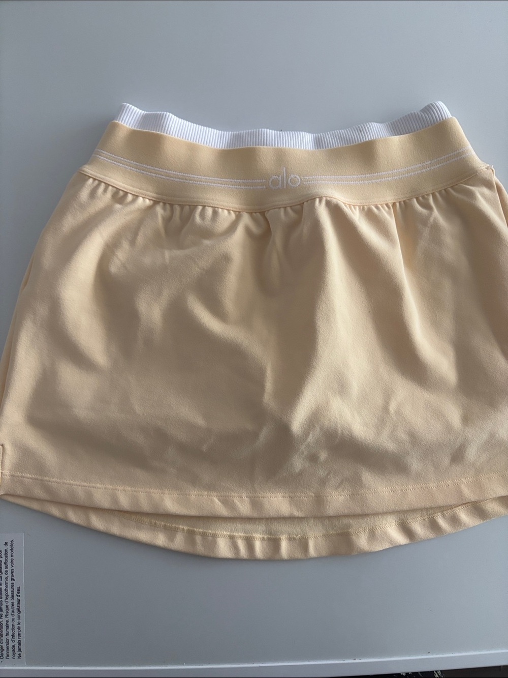 ALO Yoga Buttercream Yellow Skater Skort